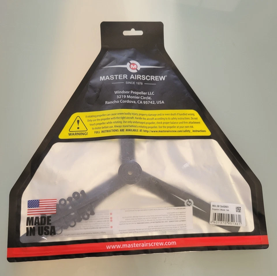 Master Airscrew 13x8 3-Blade Series Propeller  - Image 3 of 3