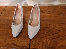 NEW Wedding Bridal shoes - 2" pearl accented Heel, white lace  pearls size 8.5