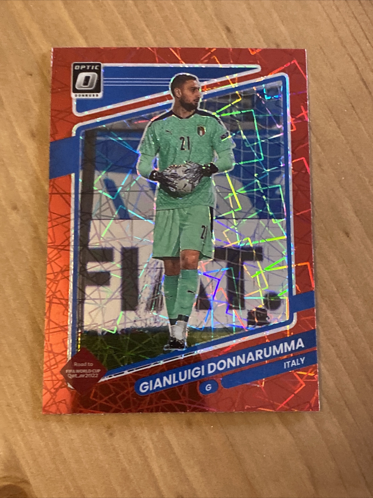 2021-22 Donruss Soccer Optic Red Velocity PRIZM Gianluigi Donnarumma #77 Italy