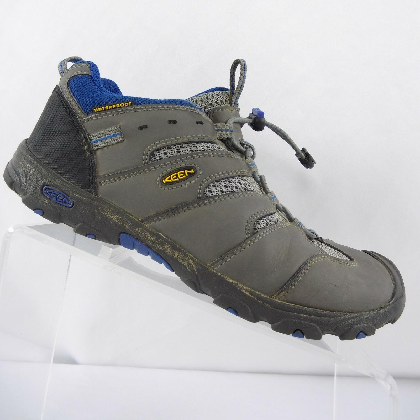 Sneakers Keen impermeabili in camoscio grigio taglia 6