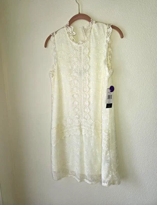 City Triangles Ivory Lace Sleeveless Shift Dress Lined Knee Length Sz M NEW - Image 1 of 4