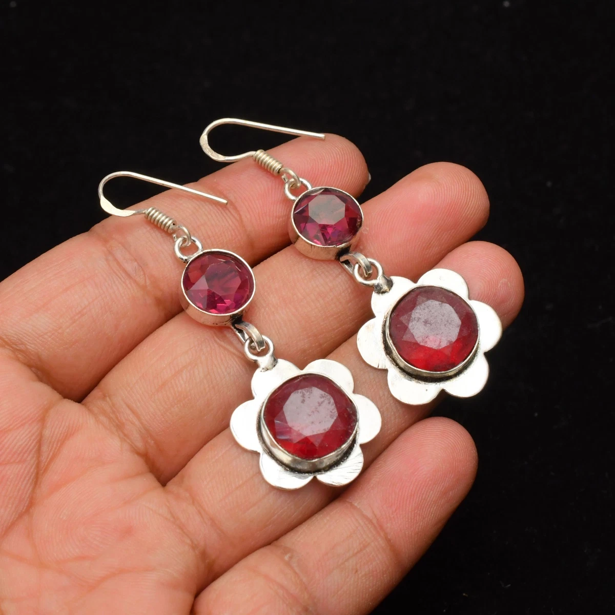 Boucles d'oreilles pendantes en pierre semi-précieuse rose