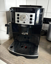 De'Longhi Magnifica S Kaffeevollautomat schwarz, Milchaufschäumer, Mahlwerk