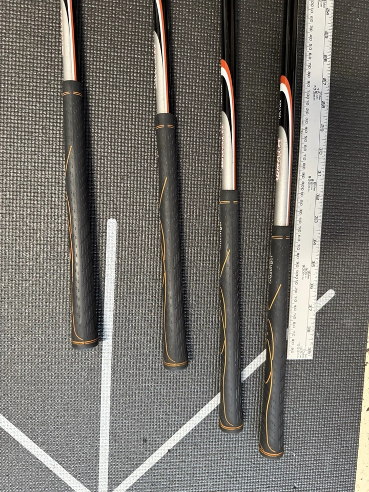 Controlador Slazenger Wrath 4 CLUBS RH 1, 3W, 3i, 4i grafito usado en excelente estado - cubiertas como nuevas Foto 3 de 4