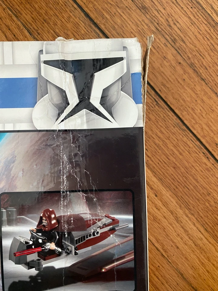 *NEW* Lego 7752 Star Wars COUNT DOOKU'S SOLAR SAILER *Retired* Damaged Box - Image 3 of 4