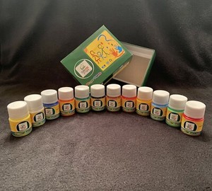 UNUSED BOXED SET OF 12 FINGER PAINTS-WASHABLE!-NON-TOXIC!