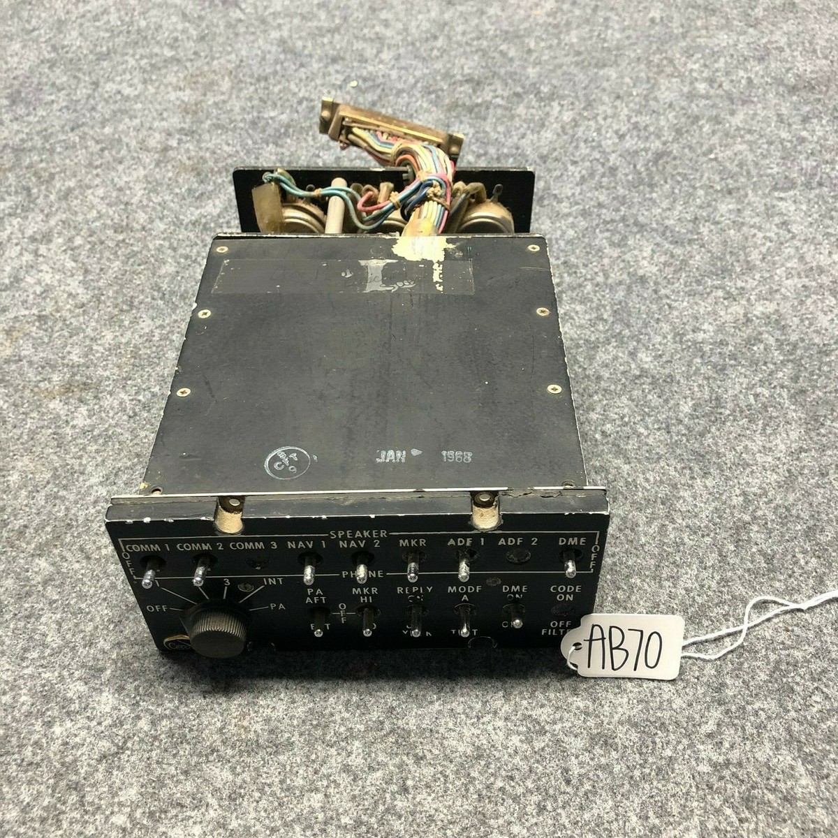 1/2 Cessna 172 フライトコントロールセット Century IIB Edo Aire Autopilot Controller (12 Volts, Loose
