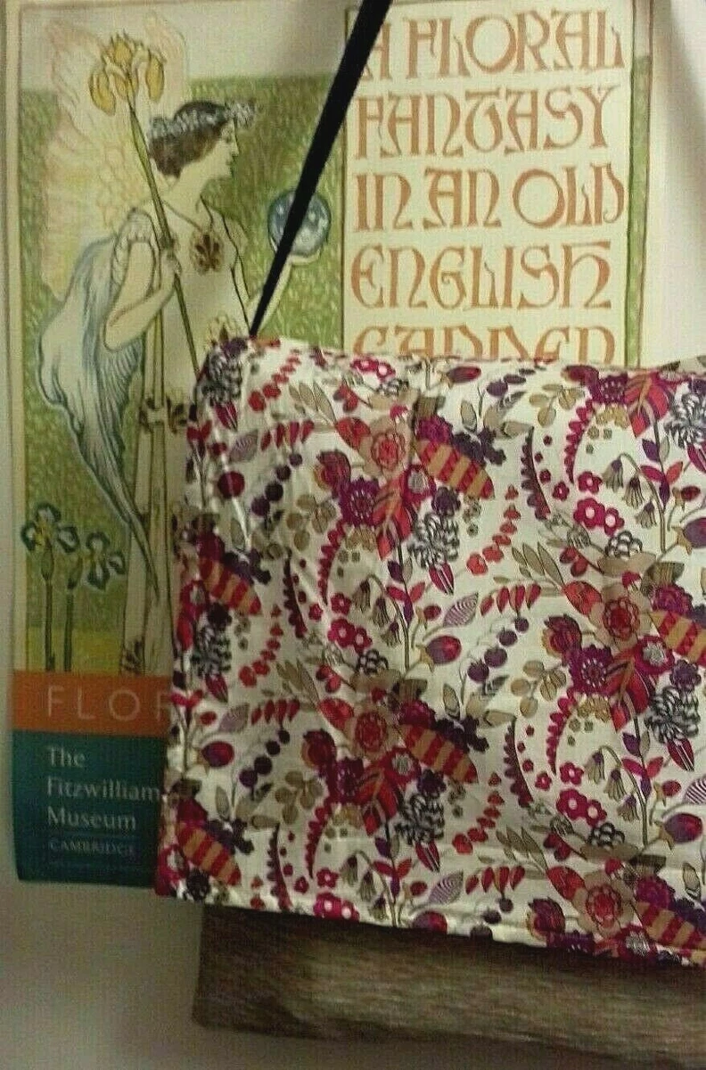 Old carpet shop bag