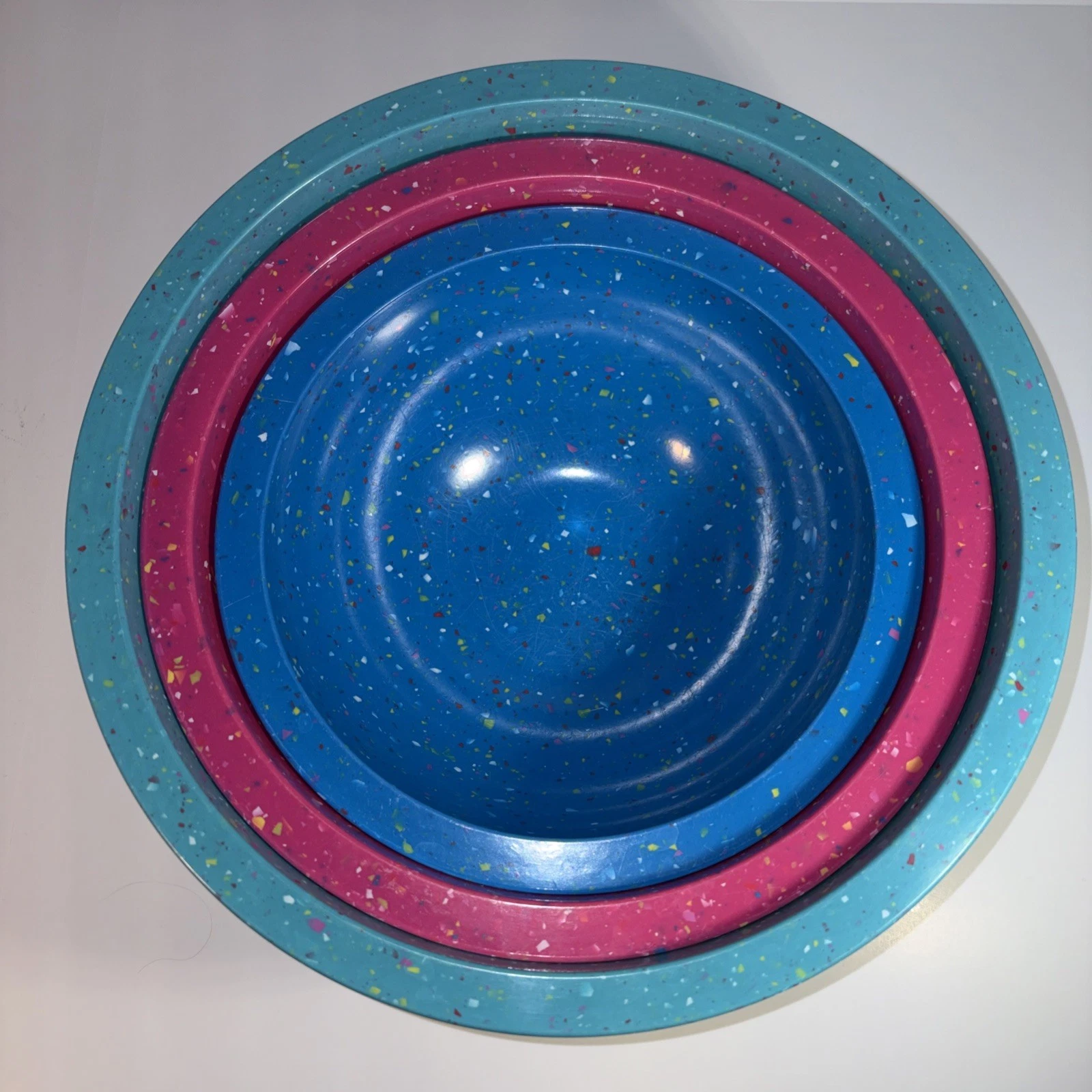 Set of 3 Speckled Melamine Nesting Mixing Bowls Multicolor Turquoise Pink Blue
Opens in a new window