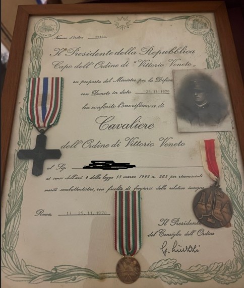 Quadro nominativo con Onoreficienza d'oro ordine vittorio veneto