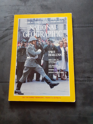 Two Berlins National Geographic January 1982 Ostberlin Westberlin Berlin english