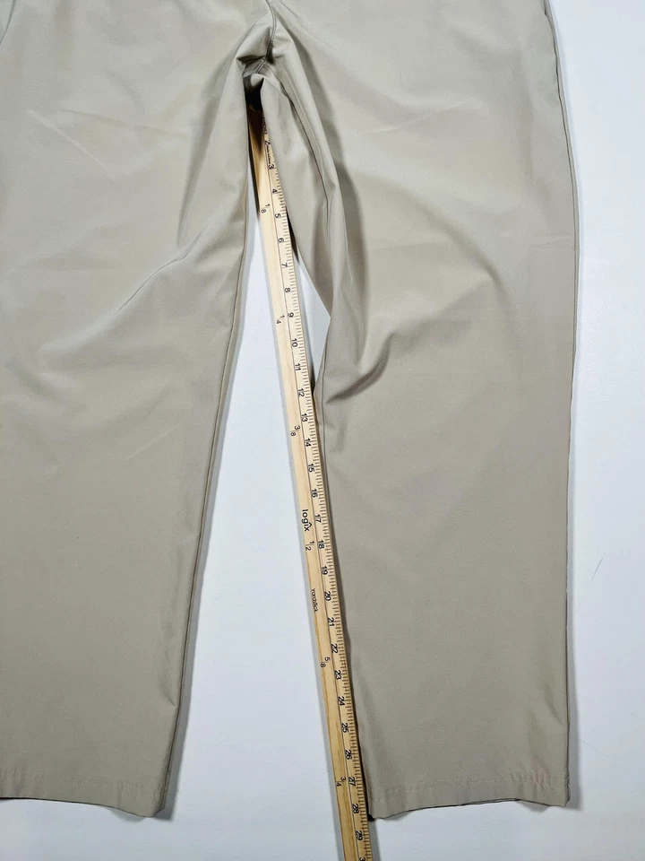 Calça de golfe masculina IZOD 40x32 cáqui frente plana zíper mosca costas Welt bolsos chino - Imagem 4 de 4