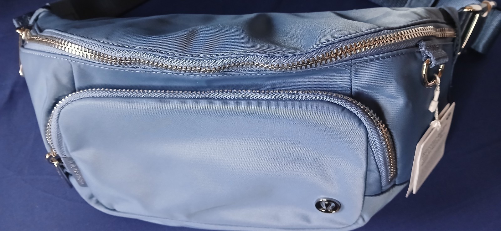 NWT Medium Blue Lululemon Everywhere Belt Bag Extra Large Metal