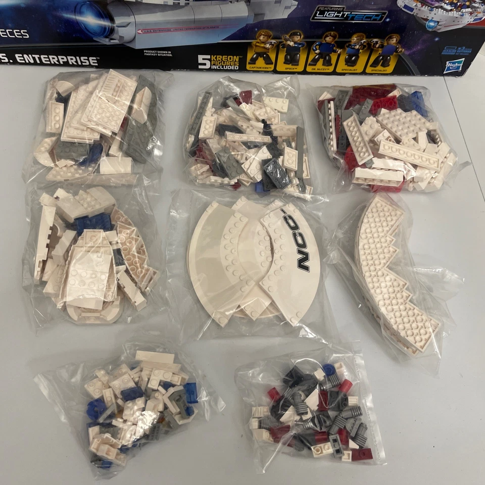 Star Trek USS Enterprise KRE-O A3137 Hasbro 432 шт + 5 Kreon минифигурки открытая коробка - Изображение 3 из 4