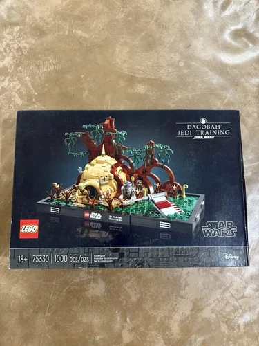 LEGO Star Wars Dagobah Jedi Training Diorama 75330 Set 1000 pcs Yoda Luke