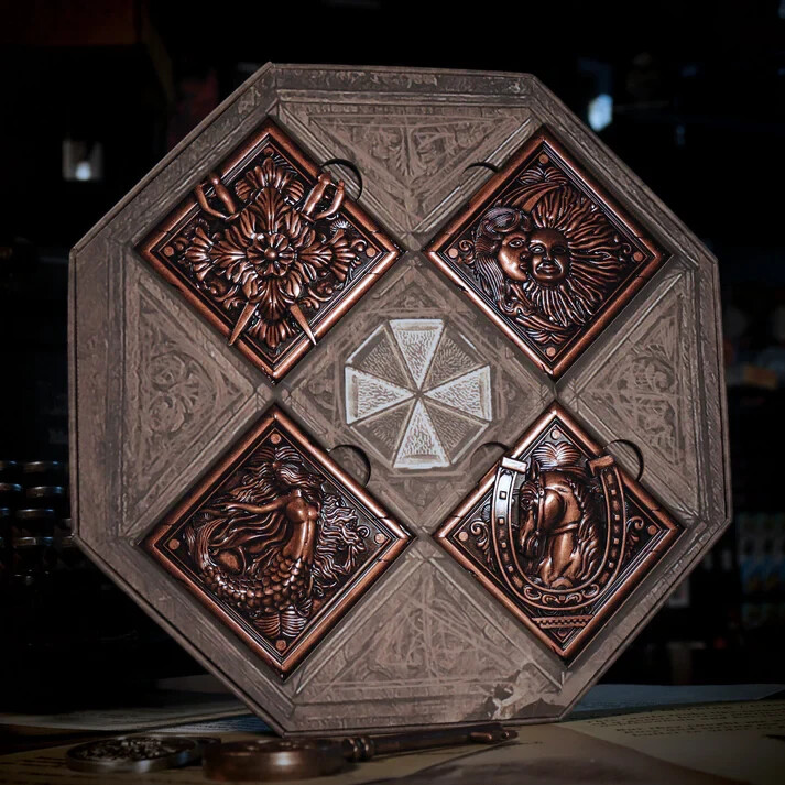 Resident Evil Village Replica House Crest Medallion Collection