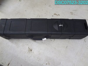 Used LARGE LOCKING HEAVEY DUTY TRADE SHOW DISPLAY STAND WITH HARD CASE 5' X 2'