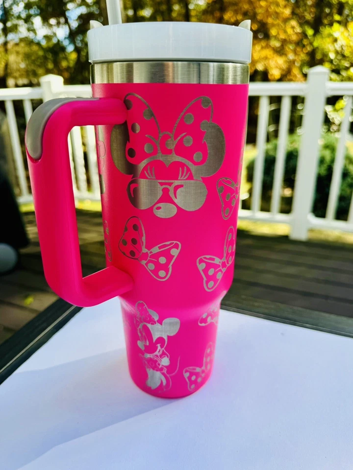 Vaso aislado 40 oz grabado láser con Disney Minnie Mouse y arcos en ROSA Foto 2 de 4