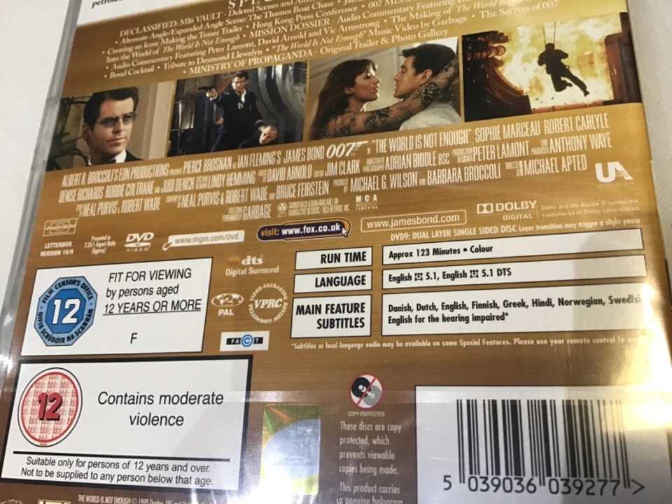 The World Is Not Enough . 007 Bond . DVD (2008) Pierce Brosnan, 2 discs Ultimate - Image 4 of 4