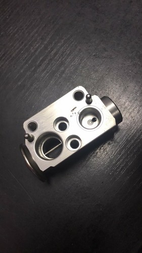 BMW 1 E81 118d Klima Expansionsventil 9182512 2.0 Diesel