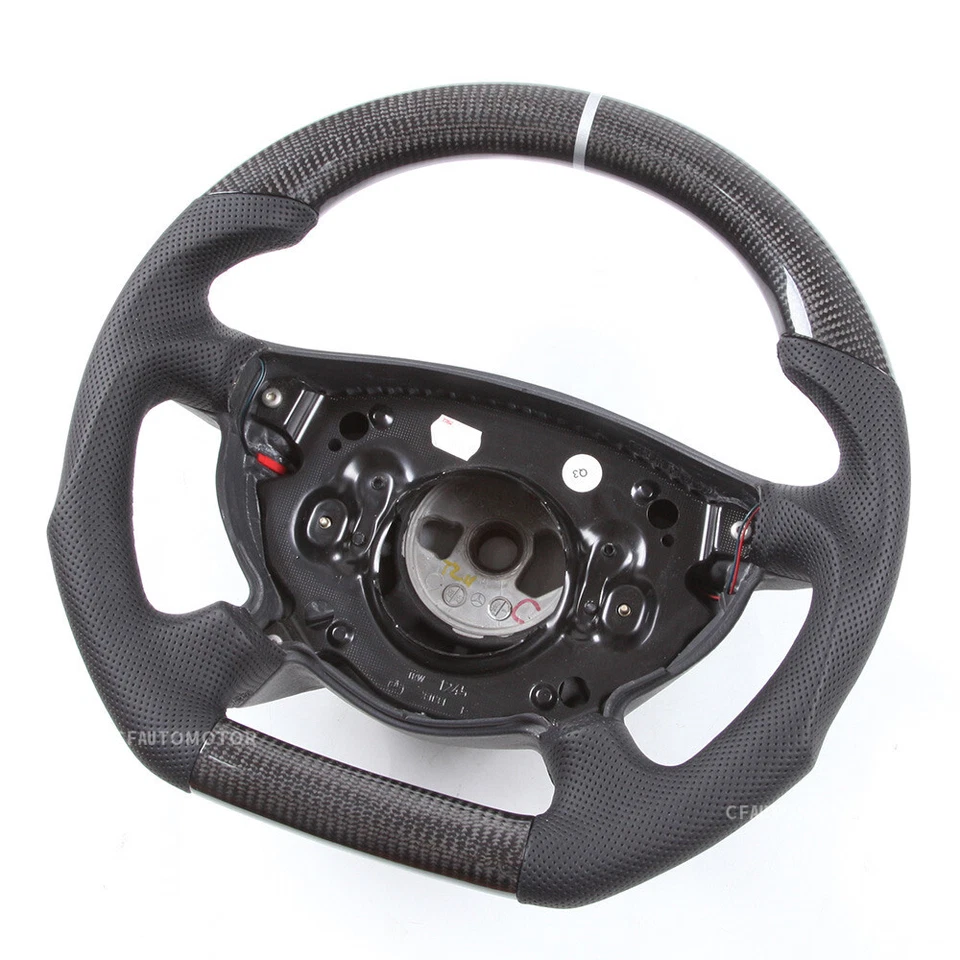 Volante de cuero perforado de fibra de carbono para Mercedes-Benz E55 E320 G Foto 3 de 4