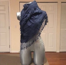 EUC rectangle fringe scarf