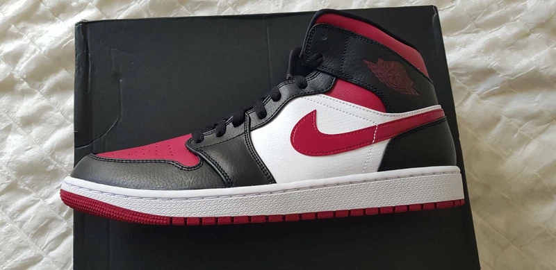 nike air jordan 1 mid australia