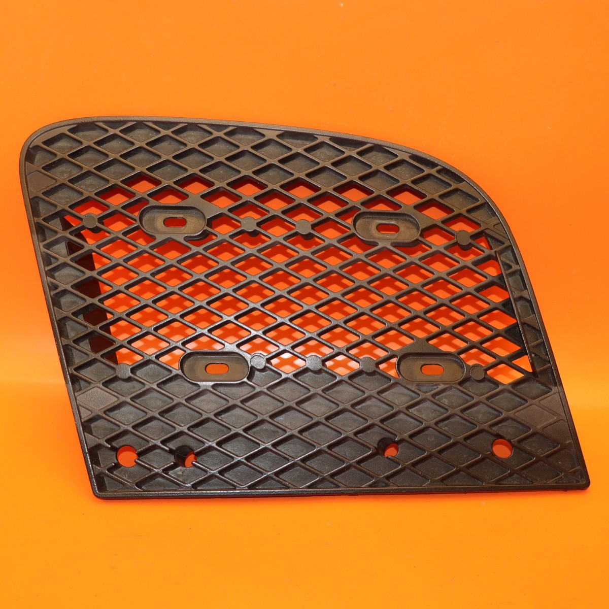 AUDI R8 SPYDER REAR BUMPER GRILLE LOWER LEFT 2010 2011 2012 420807697B OEM