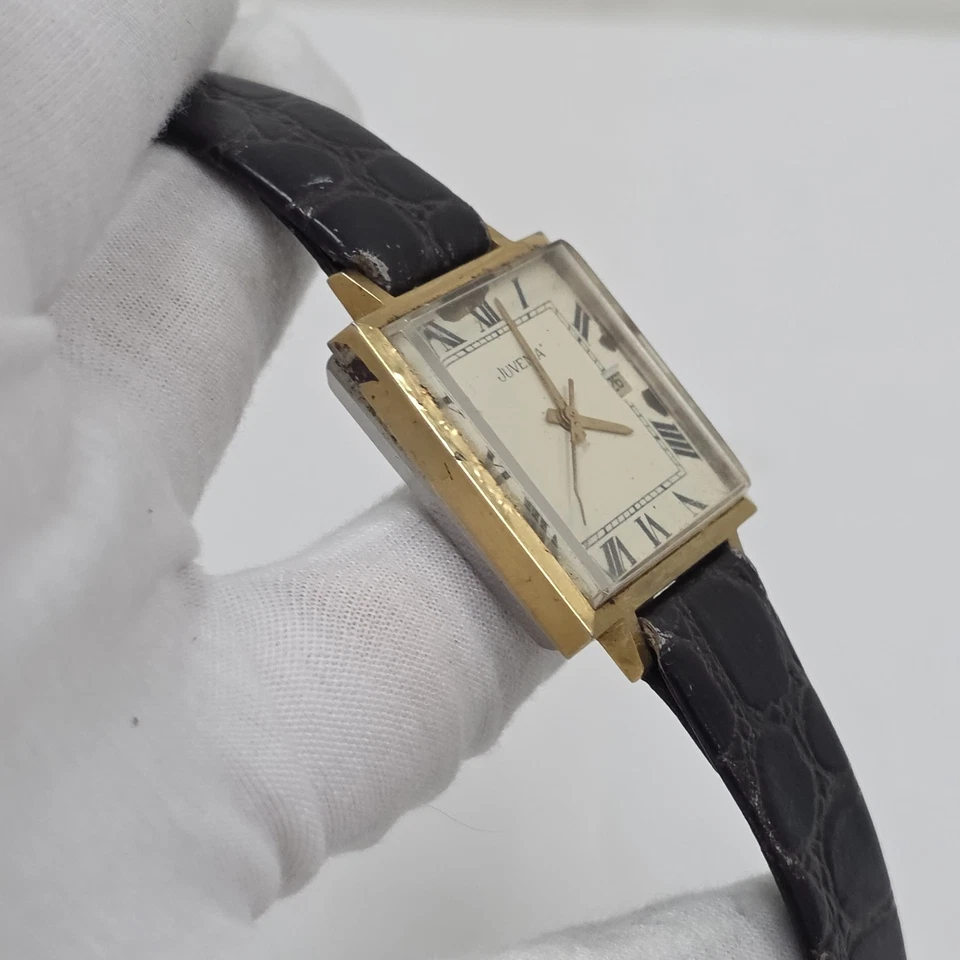 Reloj Vintage Juvenia Suizo Cuerda Manual Vestido Tann Esfera Fecha Romana 17 Joyas Foto 3 de 4