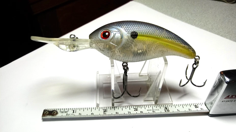 LIVINGSTON==rare== #3, DIVEMASTER, 3 1/4" BODY, 4 3/4"OA, CHART. SHAD ,MARKED - Image 2 of 3