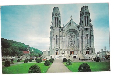 The BASILICA Basilique Full View STE ANNE BEAUPRE Quebec Canada Postcard 1959