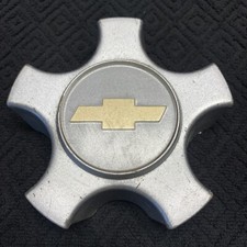 Chevy Malibu 9594812 Factory Oem Gm Wheel Center Dust Rim Cap Cover 5 Lug 5173 B Chevy Malibu 9594812 Factory Oem Gm Wheel Center Dust Rim Cap Cover 5 Lug 5173 B