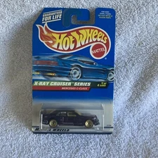 Hot Wheels 1999 #945 21104 Mercedes C-Class Black #0066 