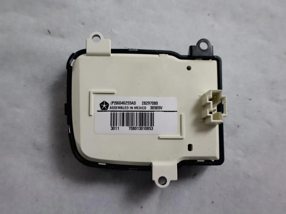 56046255AD COMANDI TELEFONO AL VOLANTE FIAT FREEMONT 2.0 D 125KW 6M 5P (2012) RI - Immagine 4 di 4