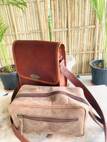 Mens Genuine Leather Goat Brown Crossbody Shoulder Satchel Free Toiletry Bag - Picture 6 of 6