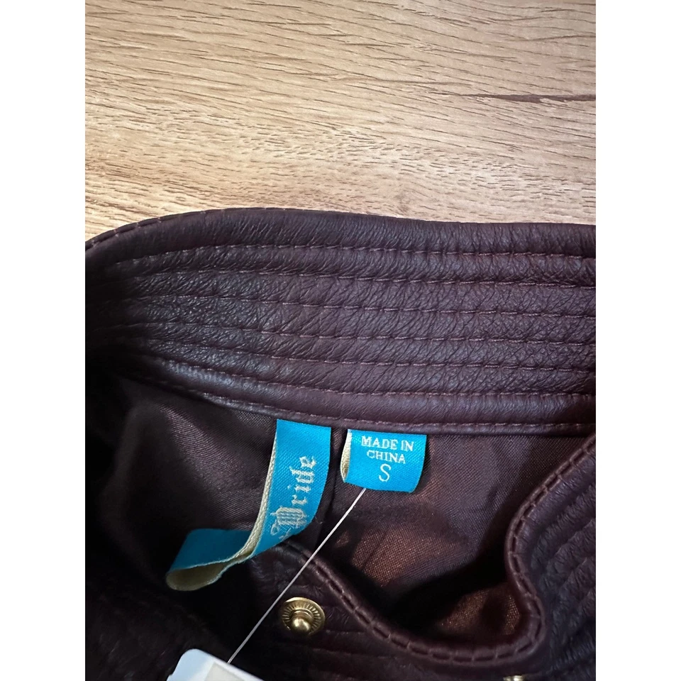 Truth & Pride Women Burgundy Leather Cropped Biker Moto Leather Jacket NWT - Image 2 of 4