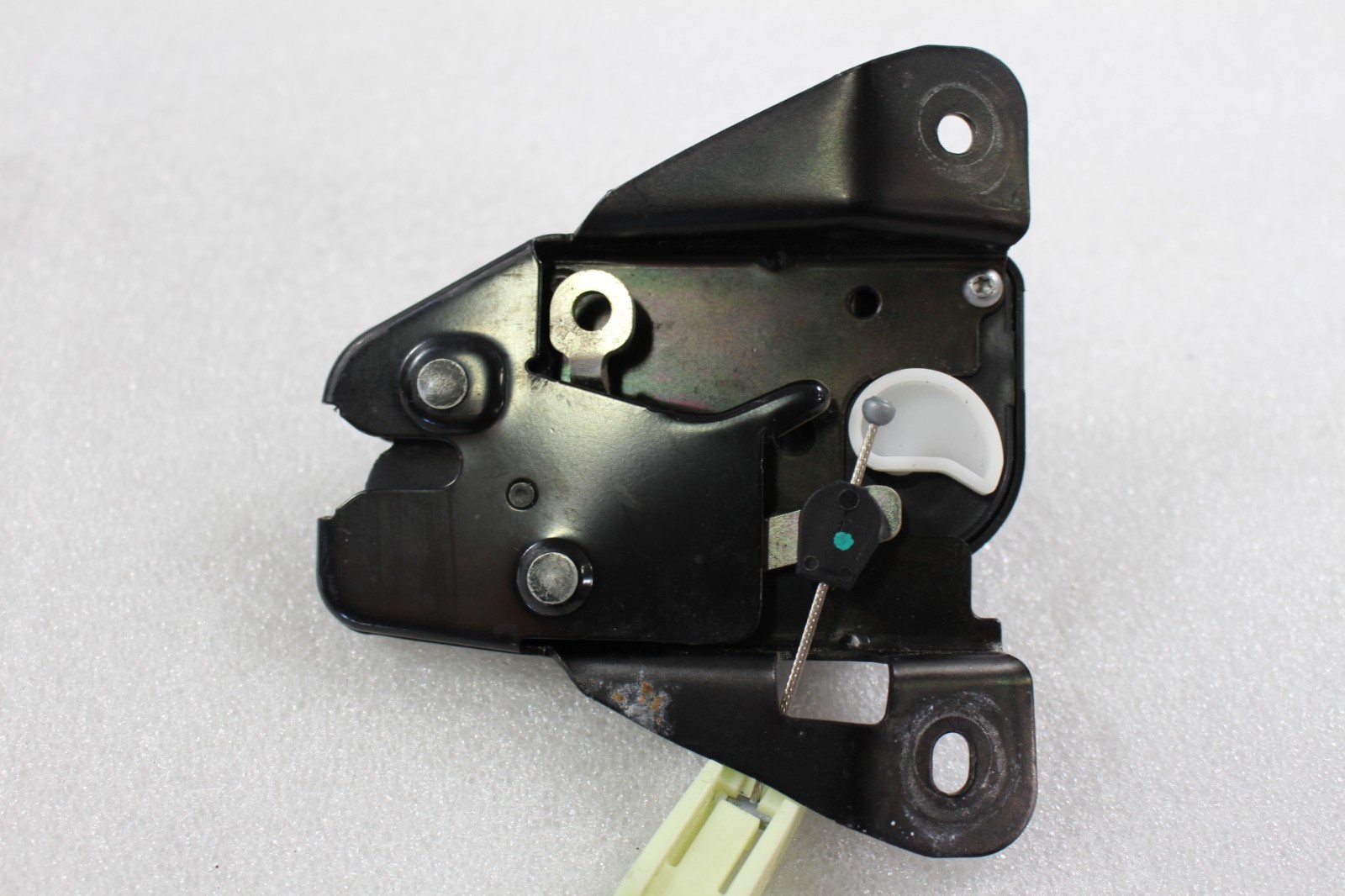 Maserati Quattroporte, Ghibli, Trunk Latch Lock Lid, Used, P/N 675000646