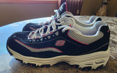 Ladies Skechers D'Lites  size 8.5