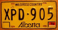 SINGLE ALBERTA, CANADA LICENSE PLATE -1975/84 (1976) -XPD-905- WILD ROSE COUNTRY