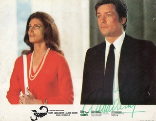 AFFICHETTE D'EXPOSITION HALL DE CINEMA DEDICACEE ALAIN DELON 21 x 27 cm
