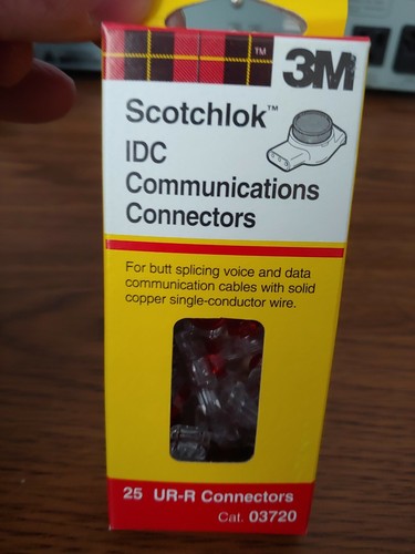 3M Scotchlock IDC UR-R Connectors 3720 - Picture 1 of 2