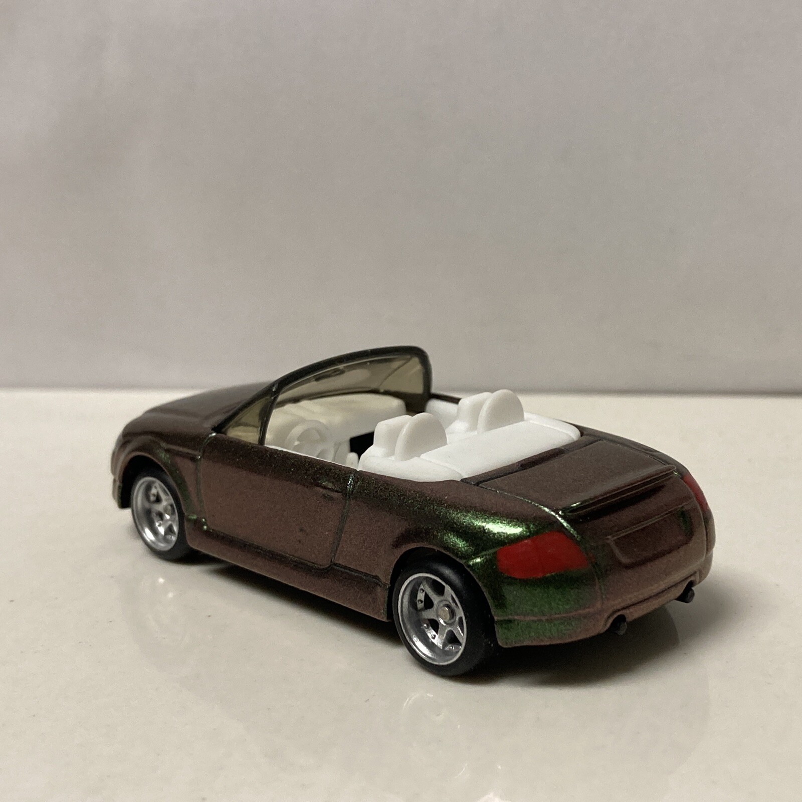Picture 4 of 6