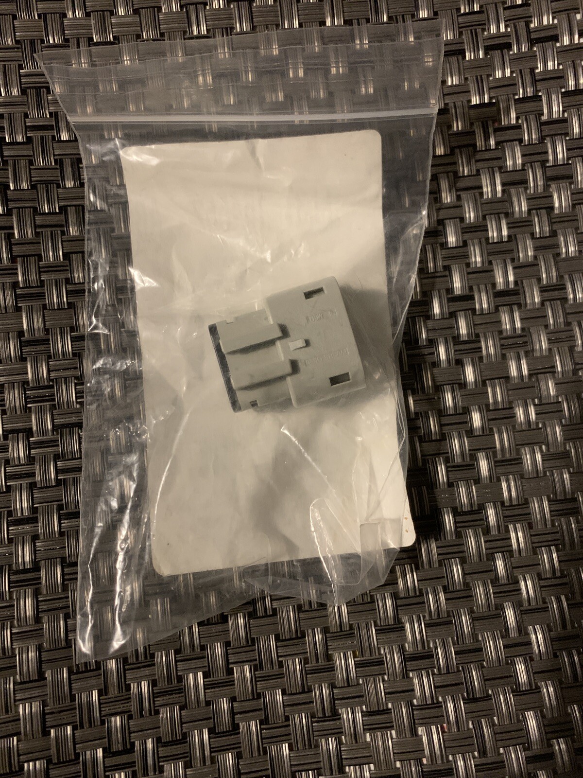 BRAND NEW FL3T 15A562 BA. Ford Rear Video Camera Wiring Protective Cap