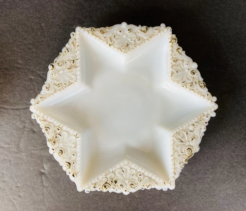 ANTIQUE Victorian Dithridge Milk Glass 5.5” x 5" Embossed Star Trinket Dish GOOD