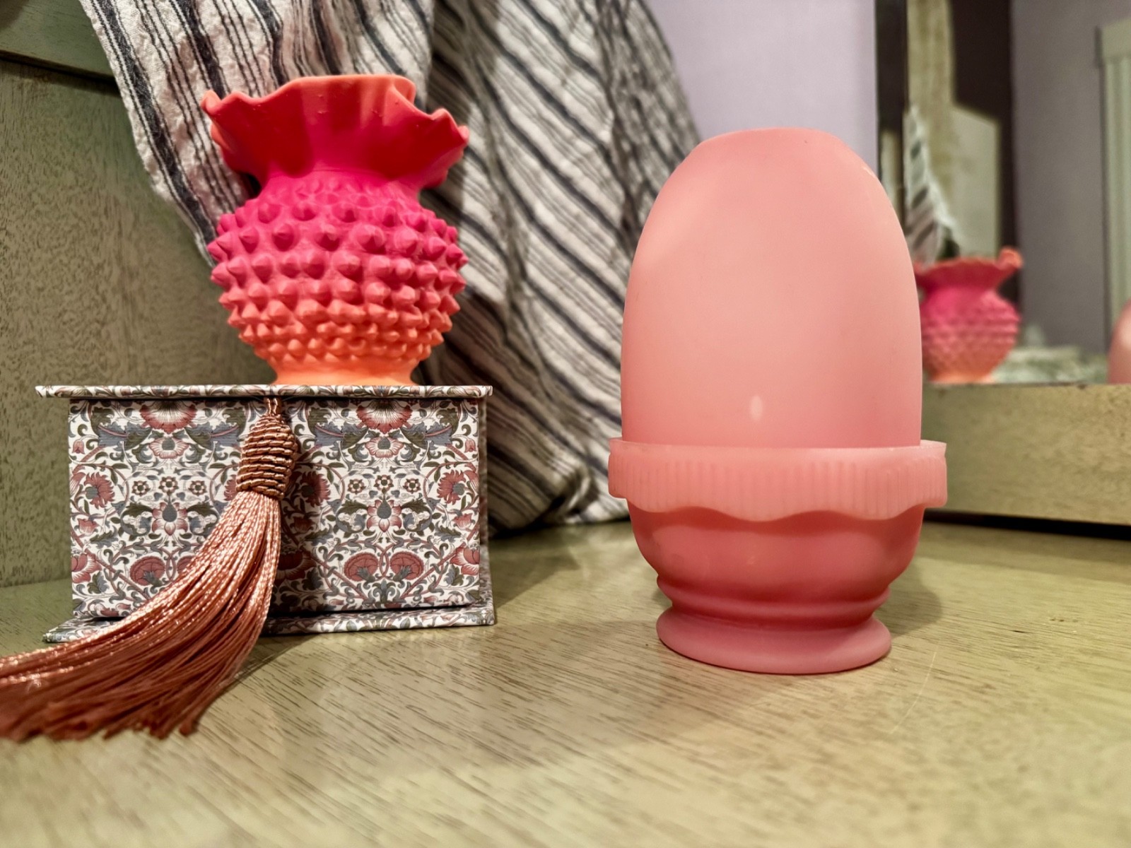 RARE Vintage Fenton Pink Satin Fairy Lamp - GREAT CONDITION