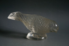 RENE LALIQUE FERMACARTE IN VETRO TIMIDE CHARDONNERET - CIRCA 1931