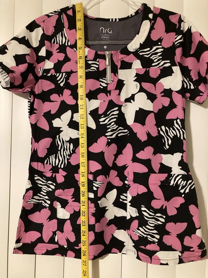 Blusa Médica NrG by Barco Elastizada Mariposa Colorida Manga Corta Talla Pequeña Mediana Foto 3 de 4