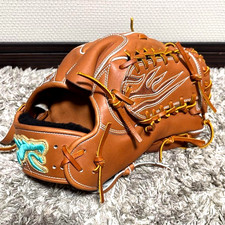 Glove Studio RYU TU902 Model Hardball Pitcher Glove 11.75 SandBrown Kip Leather