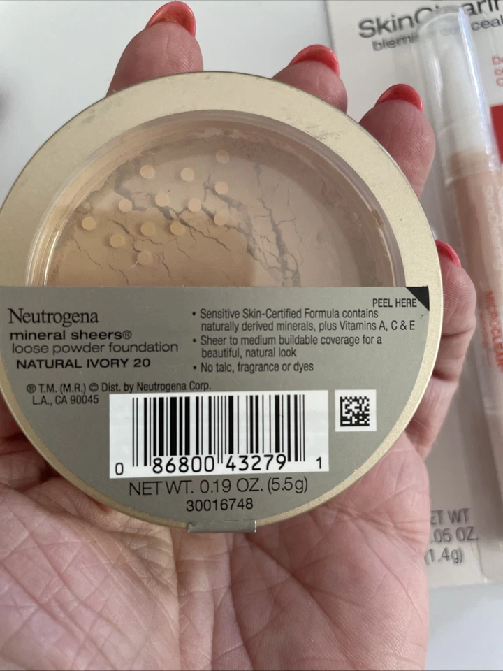 Neutrogena SkinClearing Make Up Set Mineral Sheers Powder Natural Fair Ivory - Image 4 of 4