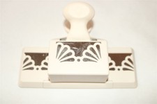 MARTHA STEWART PAPER PUNCH - Large Scallop Sea Shell Border